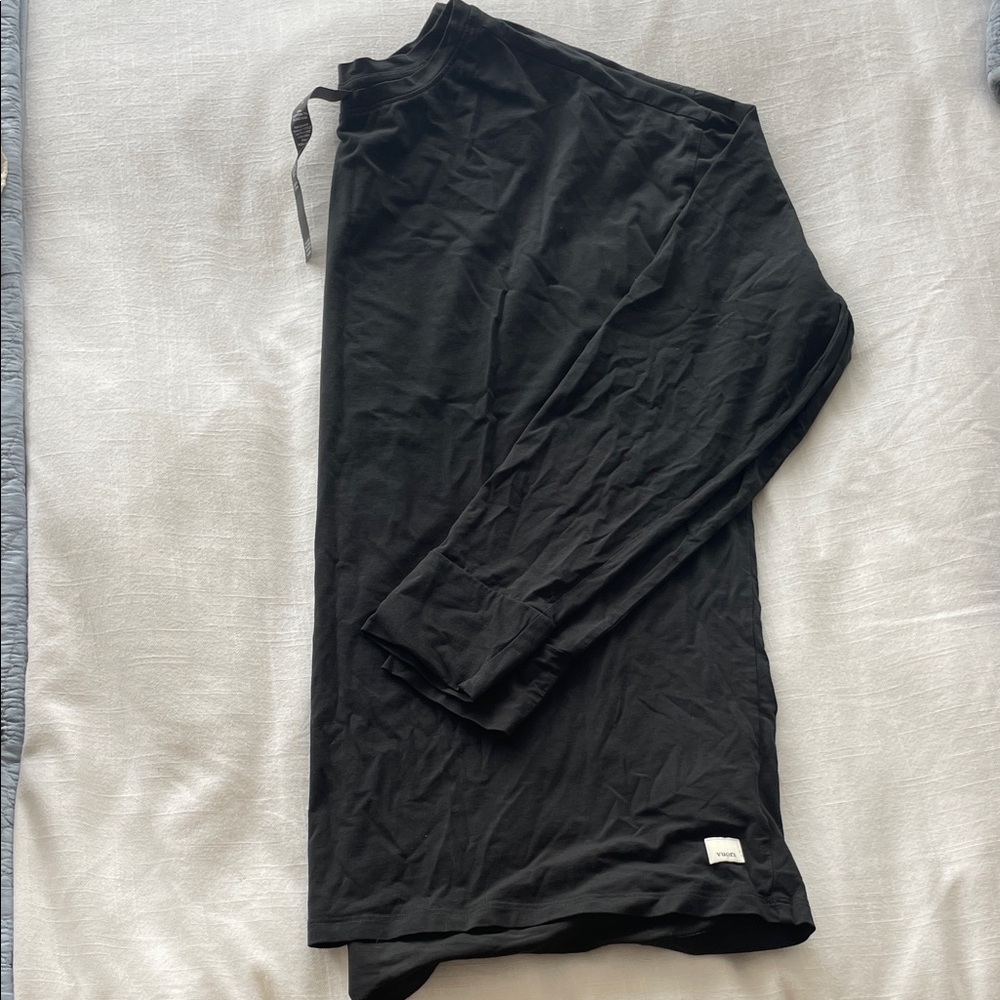 Vuori ping sleeve feather tee